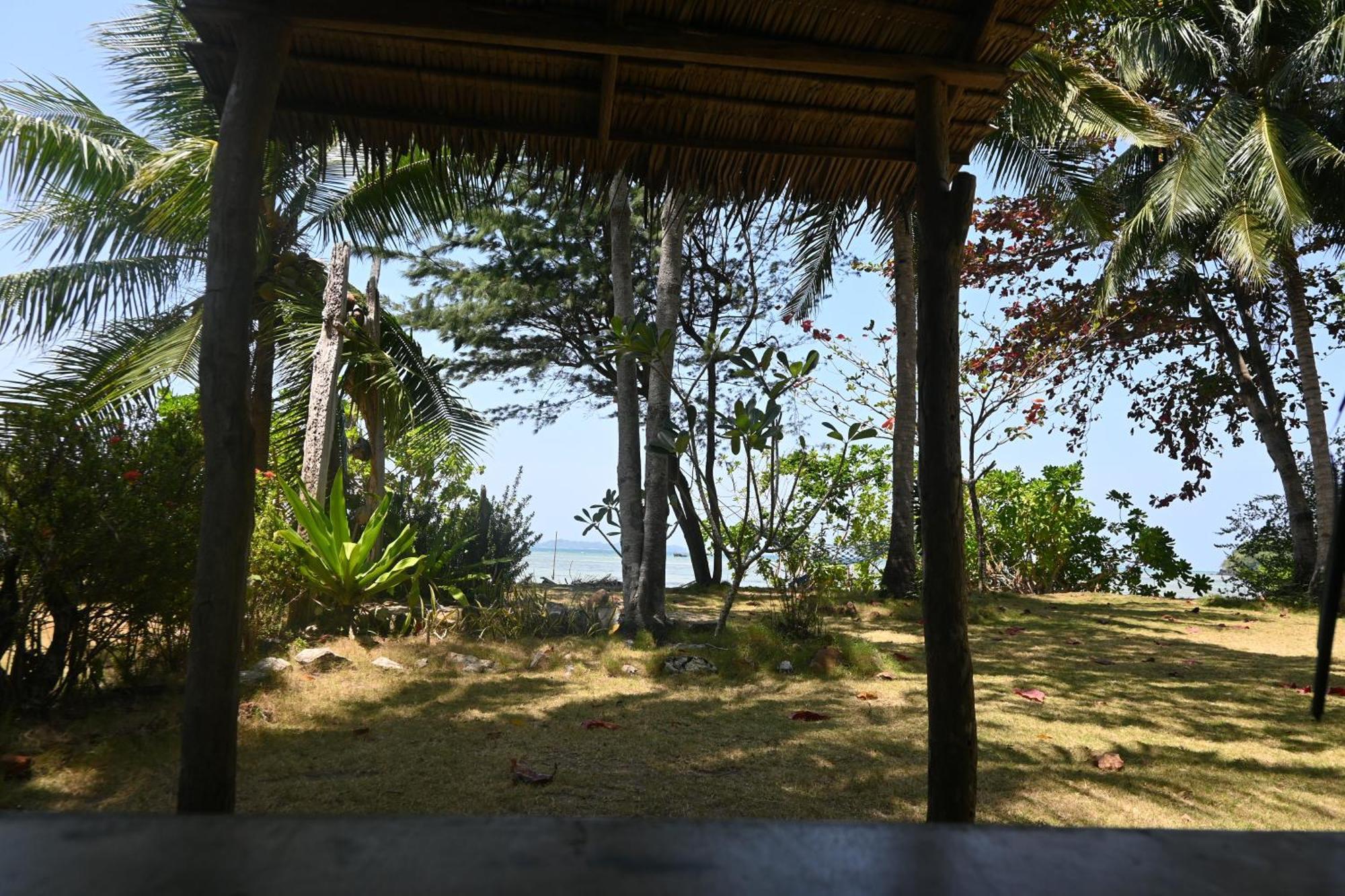 Bunga Jabe Villa Karimunjawa Kültér fotó